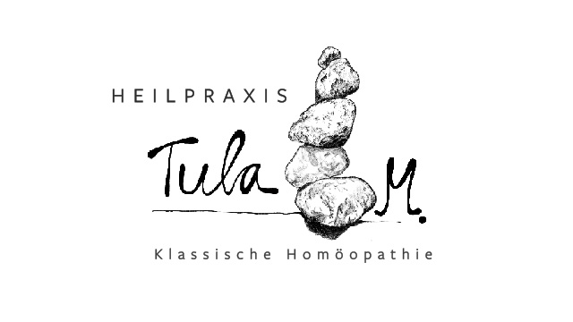 Header-Logo-Bild. Fünf übereinander gestapelte. Daneben steht Heilpraxis Tula M.. Darunter steht klassische Homöopathie.
